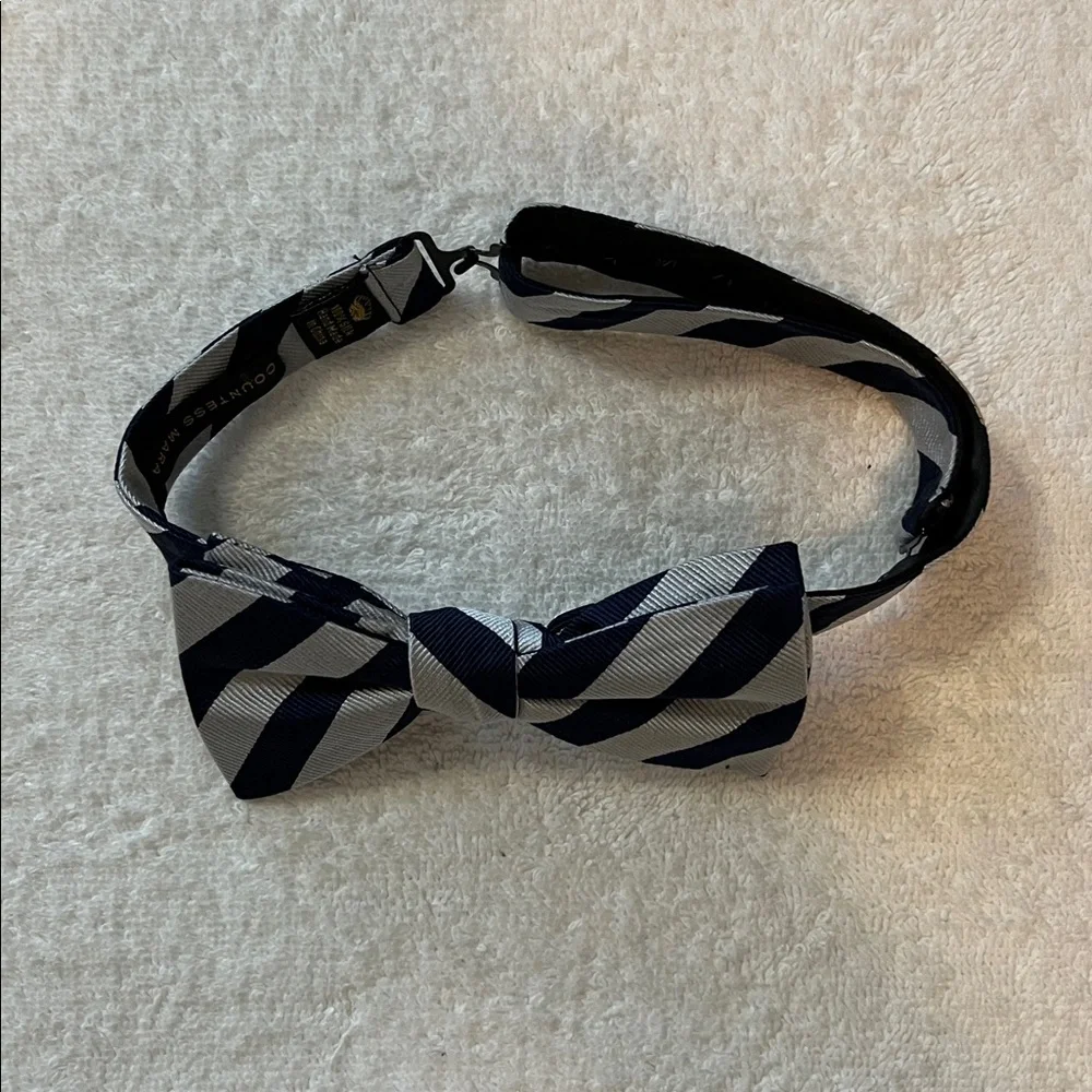 Stylish Boys Silver and Navy Striped Bow Tie, OS Adjustable Sizing (14 1/2 - 20)